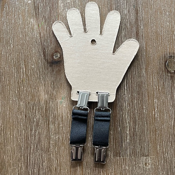 🧤Mitt-Saver Mitten Clips - Kids Mitten & Glove Clips - Black with Sliver Clips - Picture 3 of 4